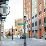 N Station 1Br W Gym Roofdeck Nr Td Garden Bos-543